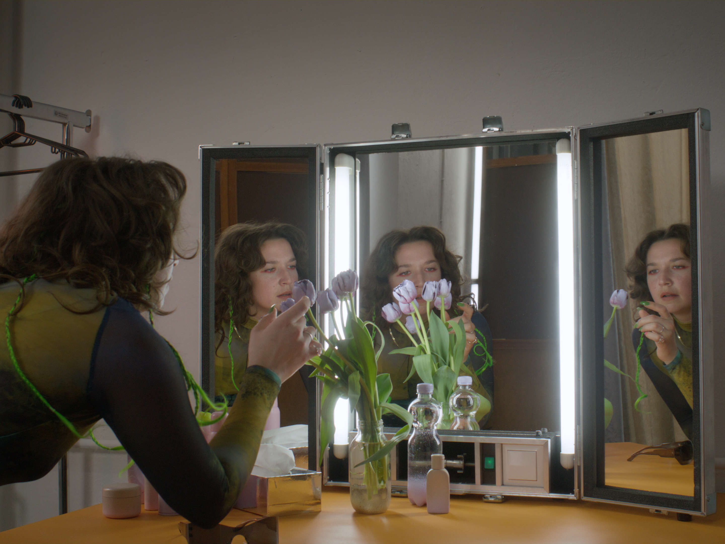 Still 1